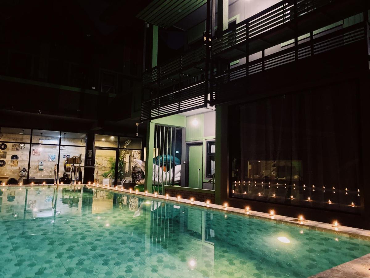 Chiangmai Moli Inn (Adults Only) Chiang Mai Exterior photo
