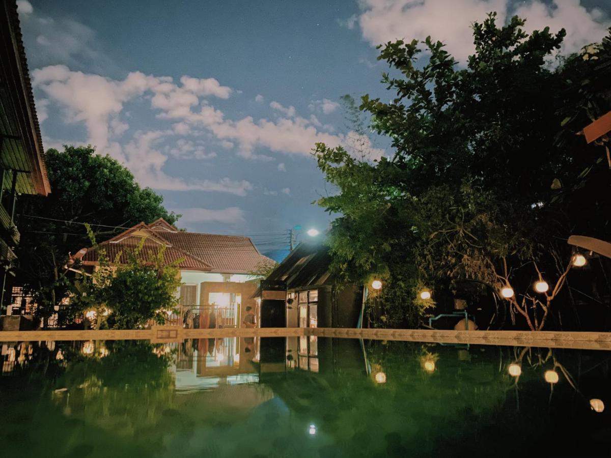 Chiangmai Moli Inn (Adults Only) Chiang Mai Exterior photo